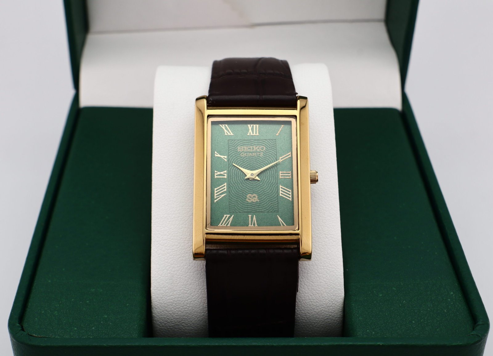 IMG_1909 Refurbished Vintage Seiko Slim Tank Men's Wrist Watch Green Dial With Dark Brown Strap - Image 1