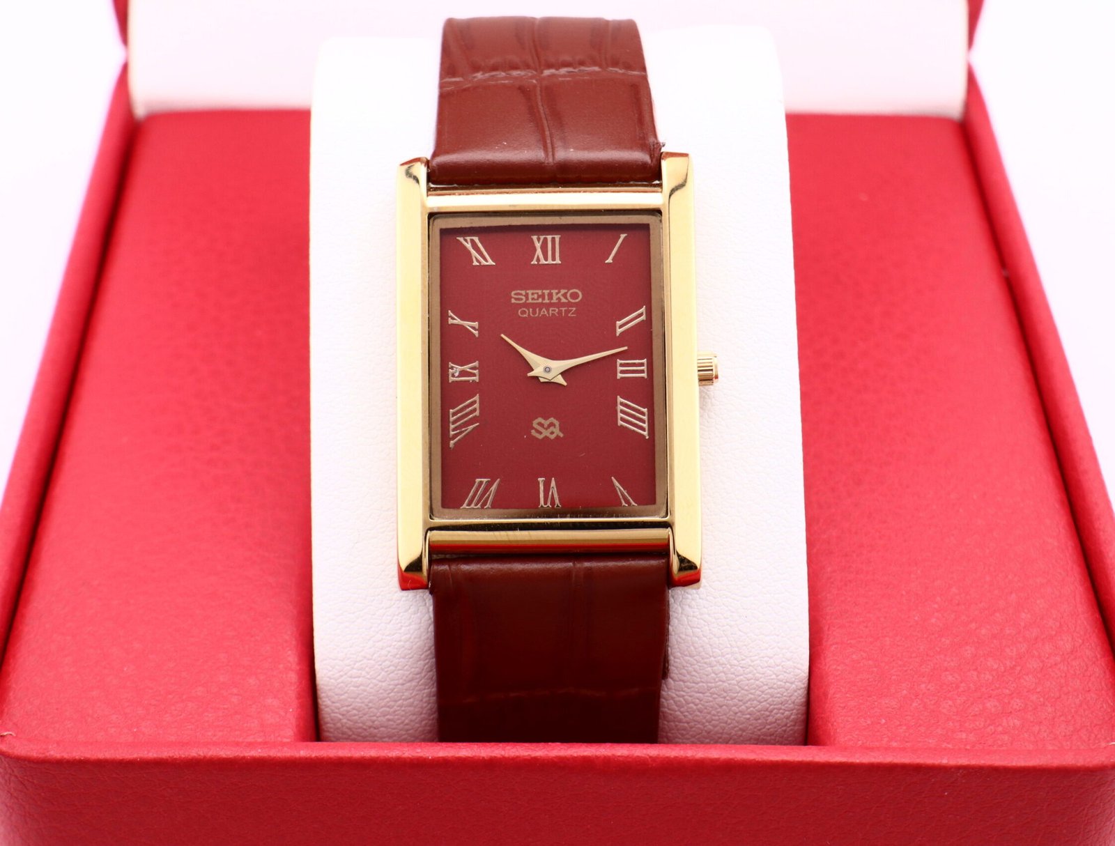 IMG_1957 Refurbished Vintage Seiko Slim Tank Men's Wrist Watch Red Dial With Light Brown Strap - Image 1