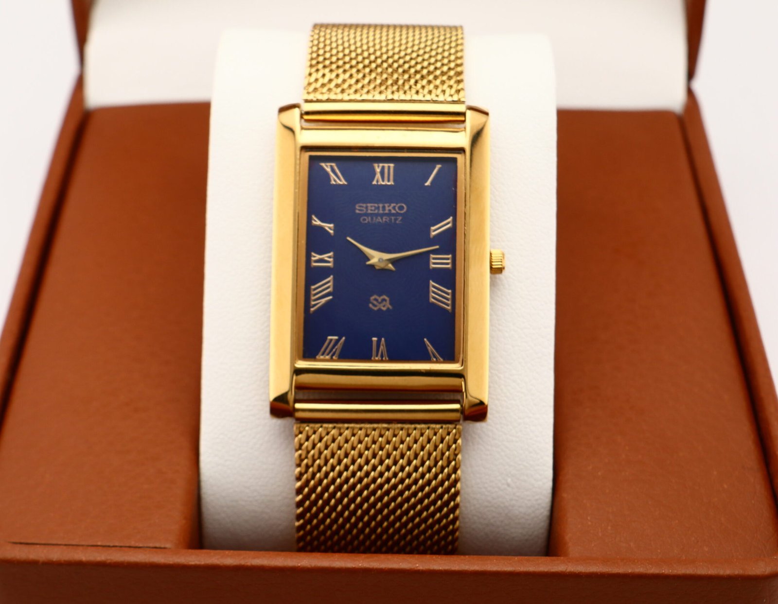 IMG_2409 Refurbished Vintage Seiko Slim Tank Men's Wrist Watch Blue Dial With Gold Mesh Band - Image 1