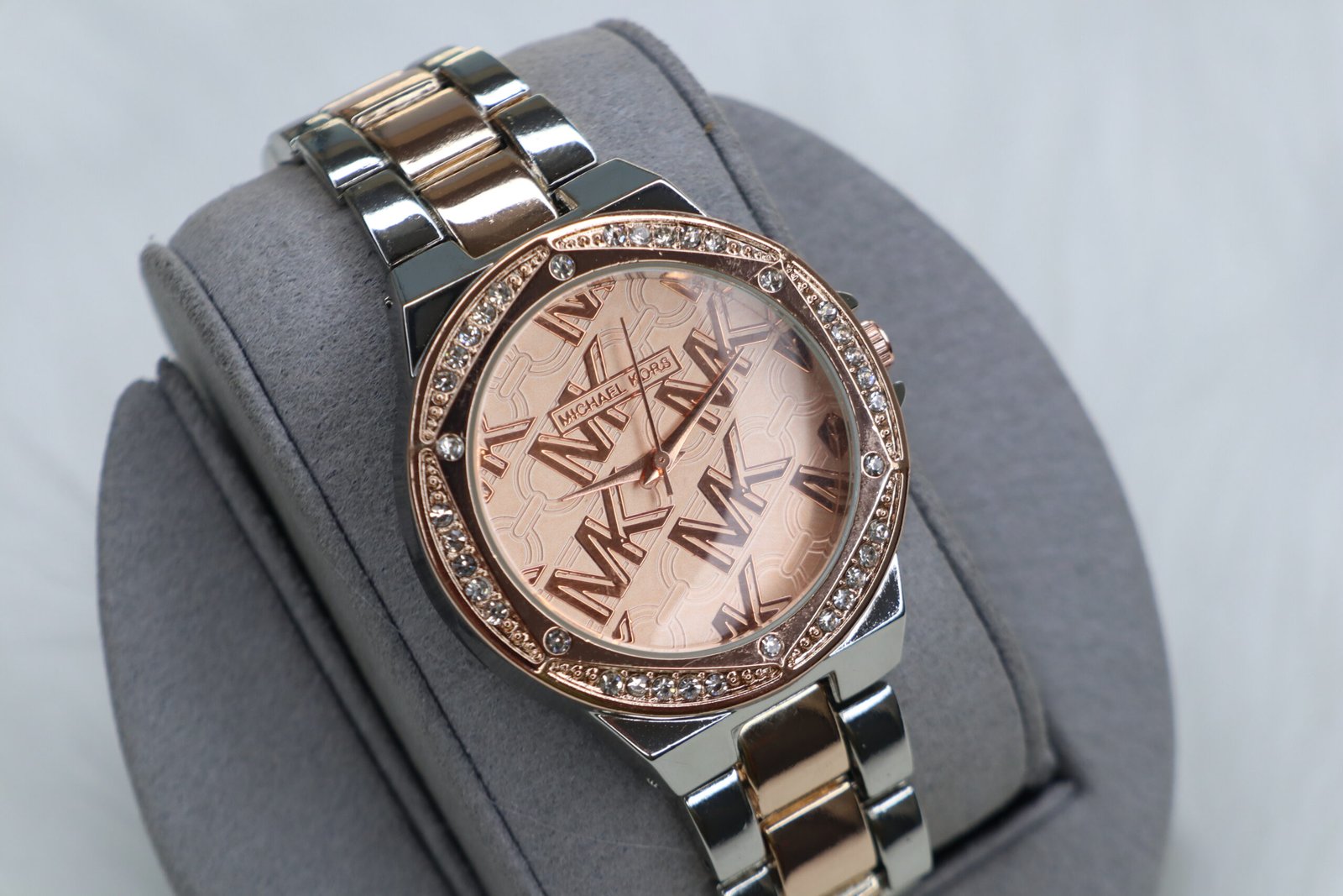 IMG_9480 MK7405 IP ROSE GOLD (MOD) - Image 1
